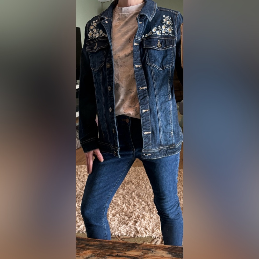 Fitted Floral Embroidered Denim Jacket XS Dark Wash Cottagecore